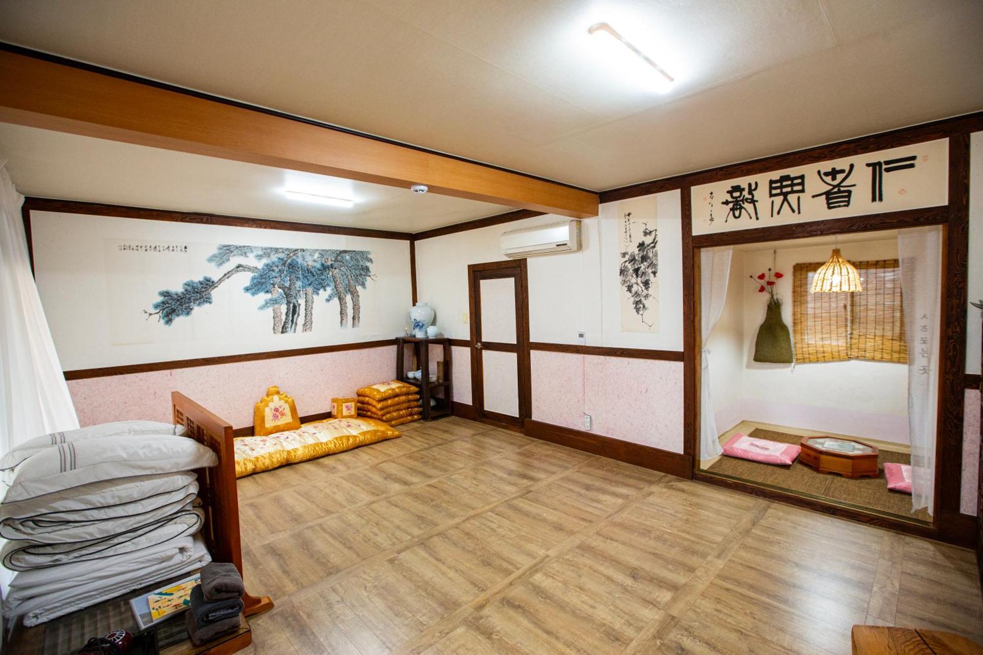Daoljae Hanok Pension Suncheon Extérieur photo